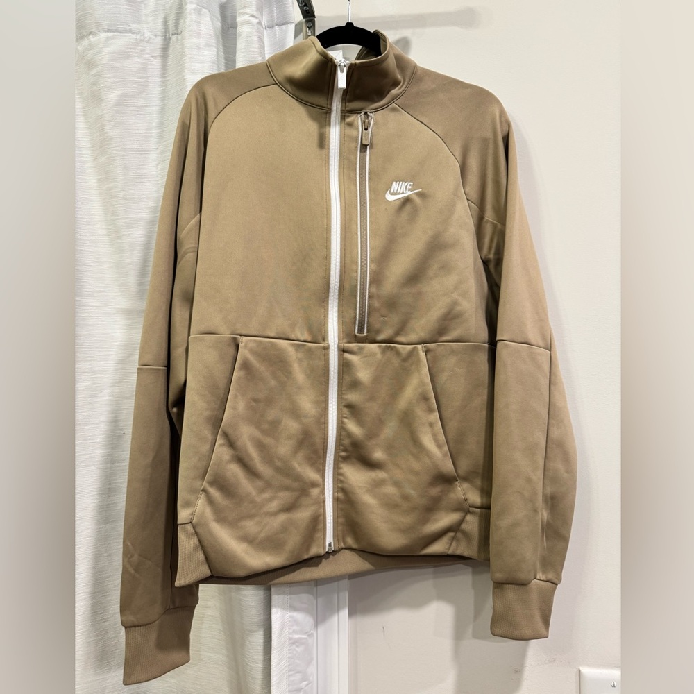 Nike Tan Windbreaker Jacket with Athletic Cut